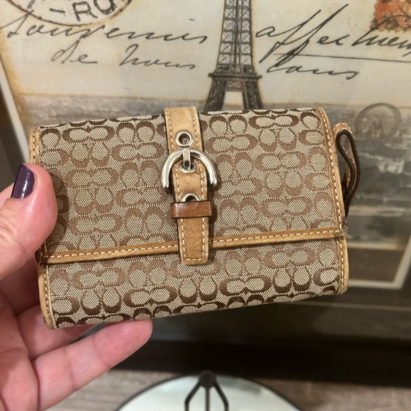Coach Vintage Signature Mini C's Signature Soho Compact Wallet - Picture 3 of 16